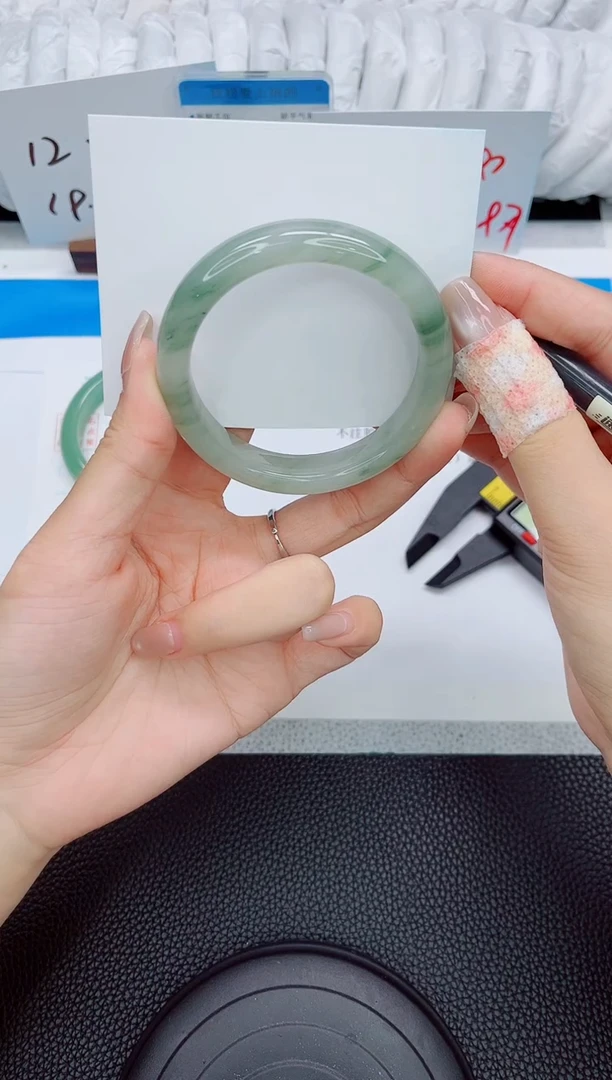 石英质玉手镯未镶嵌a45-53.8