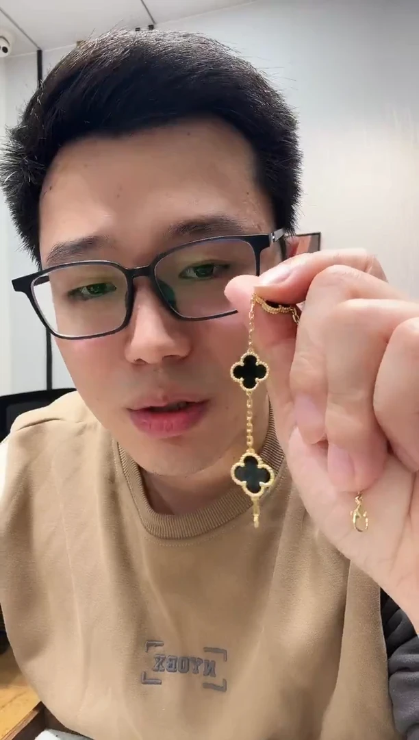 18K金镶嵌手链玛瑙/玉髓文*思黑色k黄，五花手链