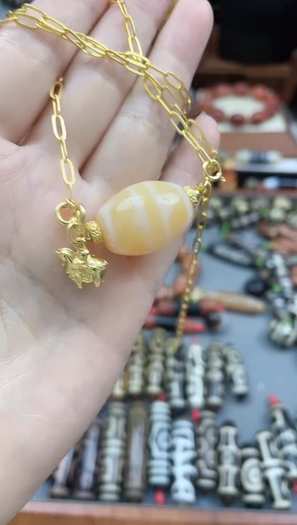 未镶嵌珠珠玛瑙/玉髓聚缘嫩色双牙牙