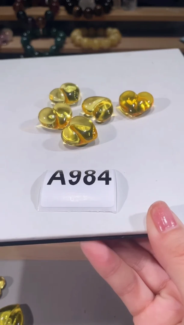 手链金珀未镶嵌A984金珀爱心上下通孔25-26mm多样性发一