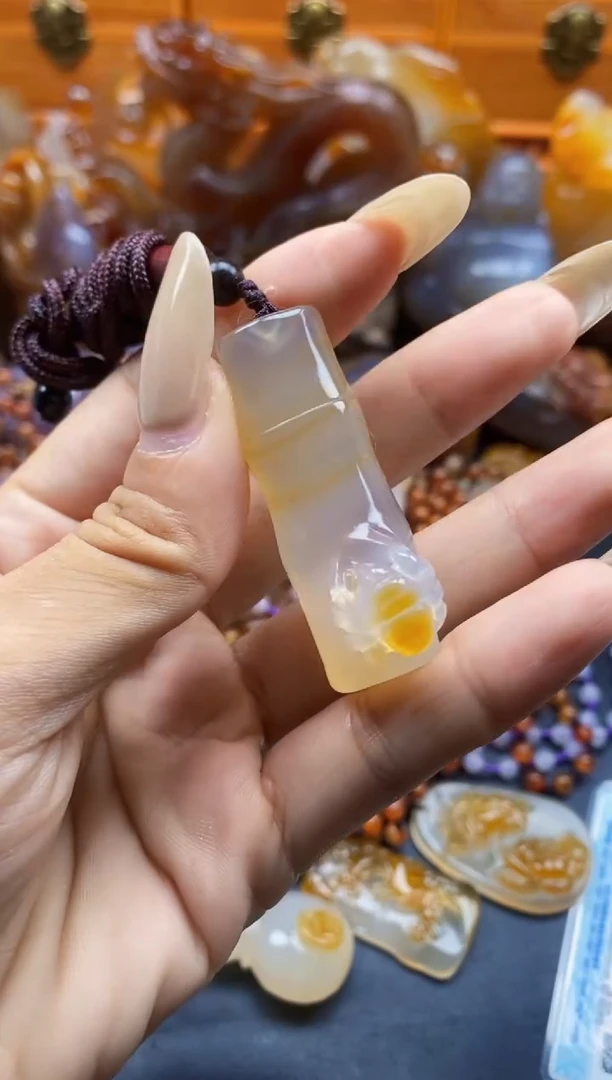 玛瑙/玉髓挂件未镶嵌~**~ll
