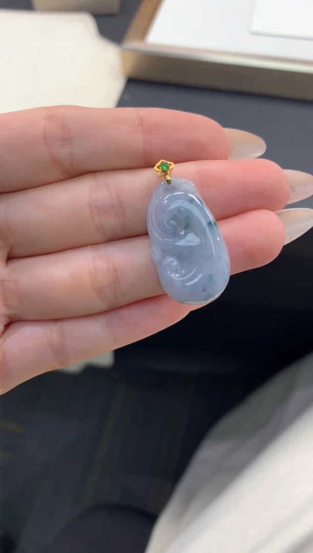 颈饰18K金镶嵌翡翠退货需手镯吊牌标签完好