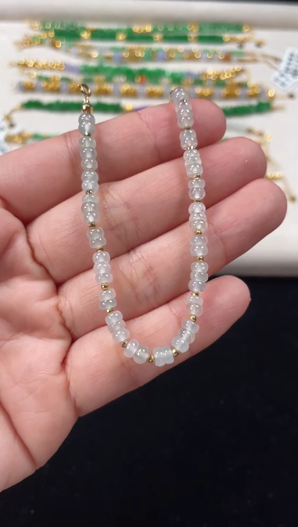 18K金镶嵌手链翡翠一条  P603