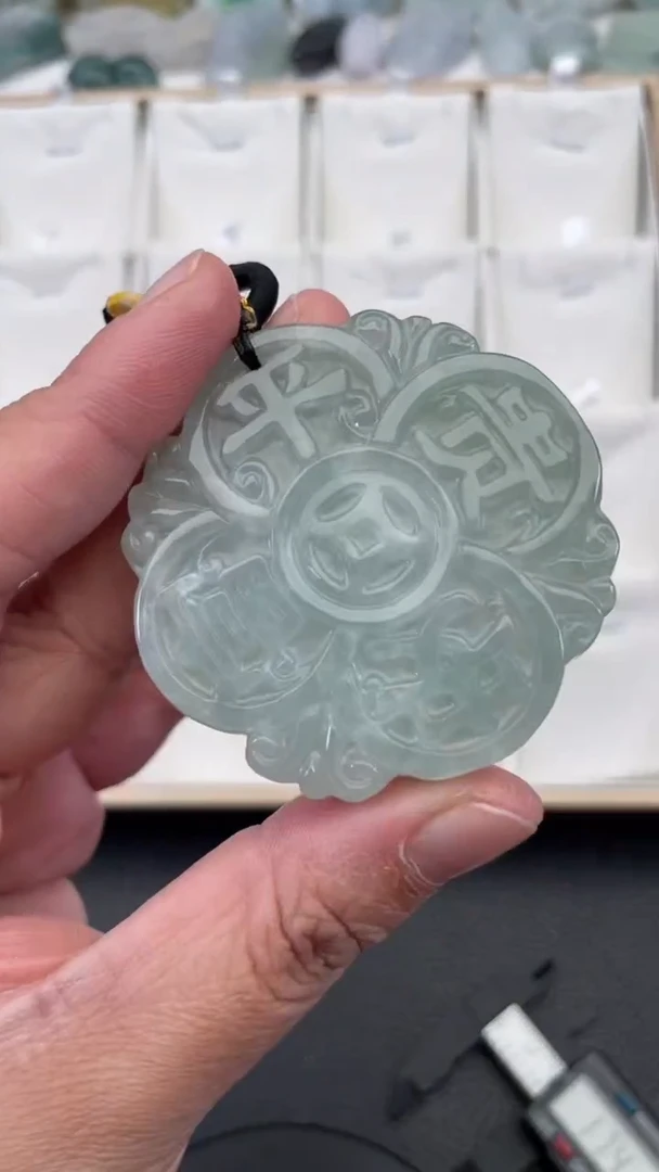 颈饰未镶嵌翡翠天然缅甸翡翠A货47