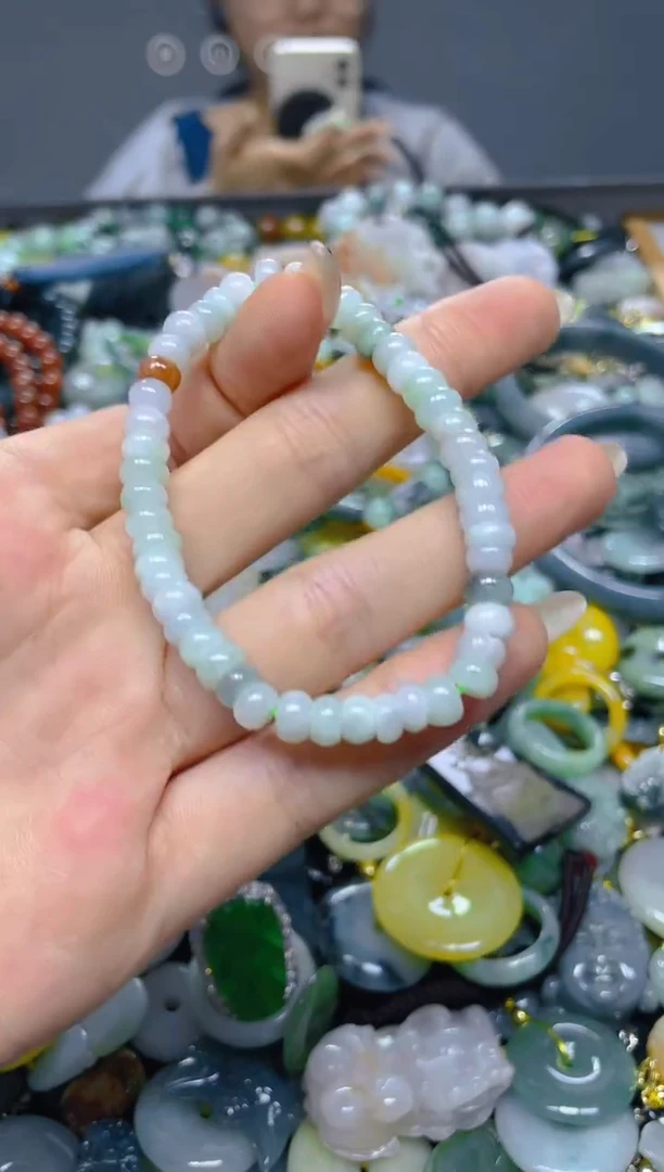 颈饰未镶嵌翡翠5MM/ L /翡翠A货，一件也是批发价
