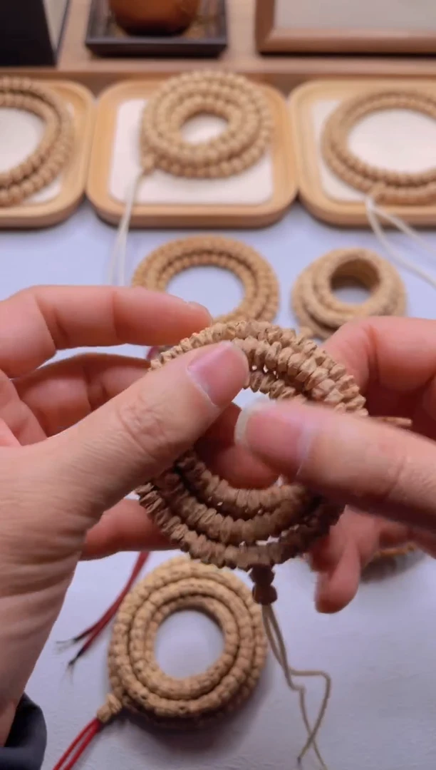 【闪购商品】柏香籽/百香籽手串B6