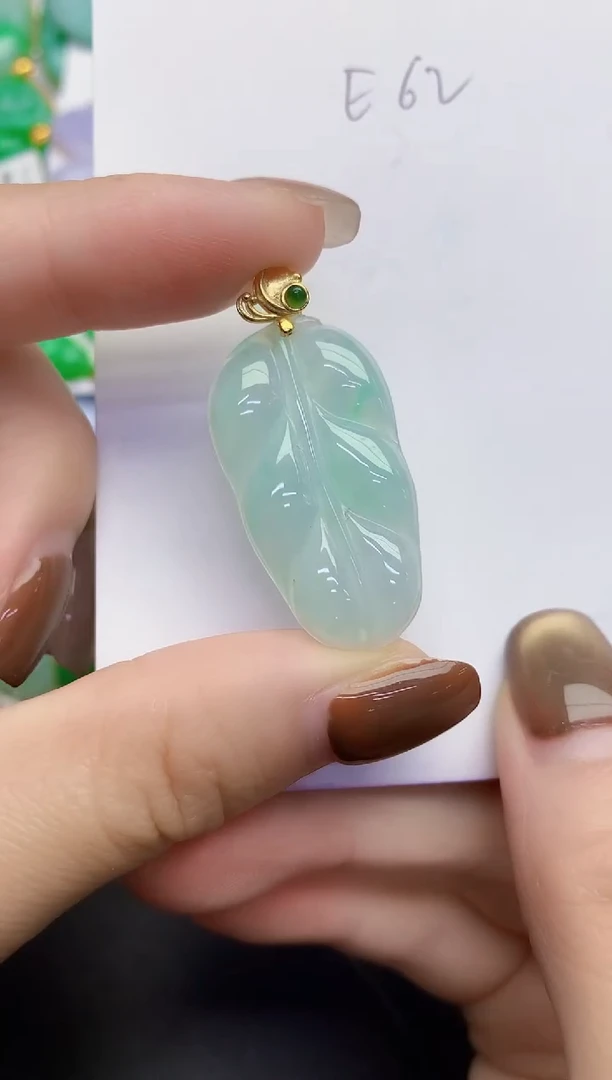 颈饰未镶嵌翡翠缅甸天然翡翠A货