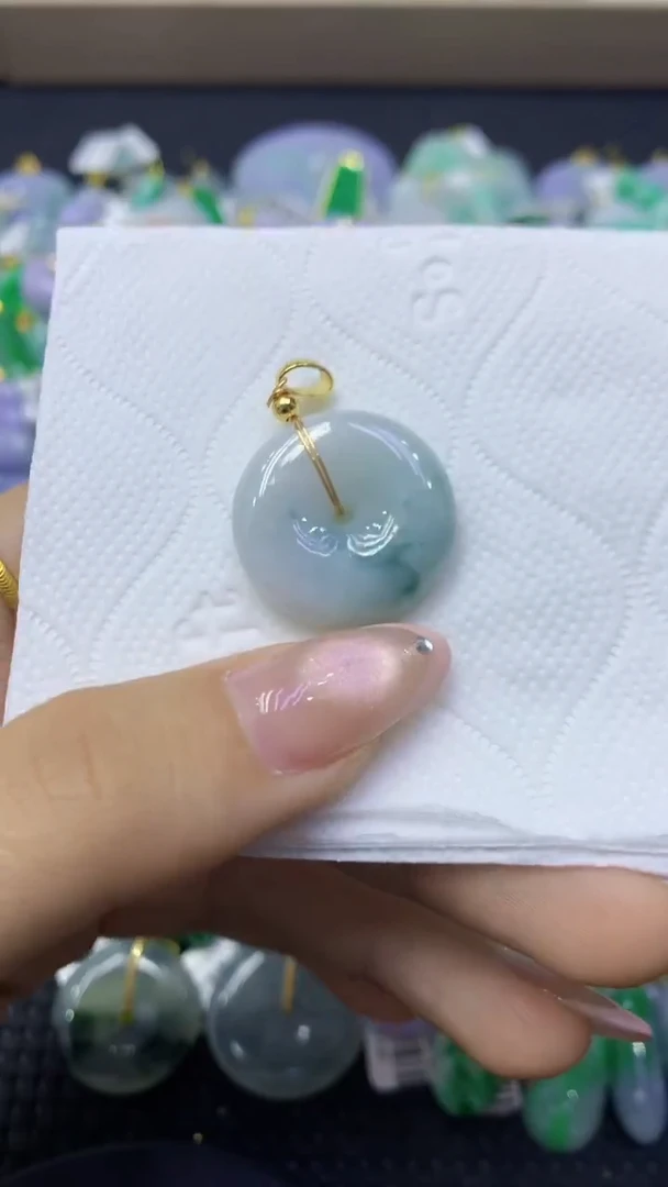 颈饰未镶嵌翡翠天然缅甸翡翠A货