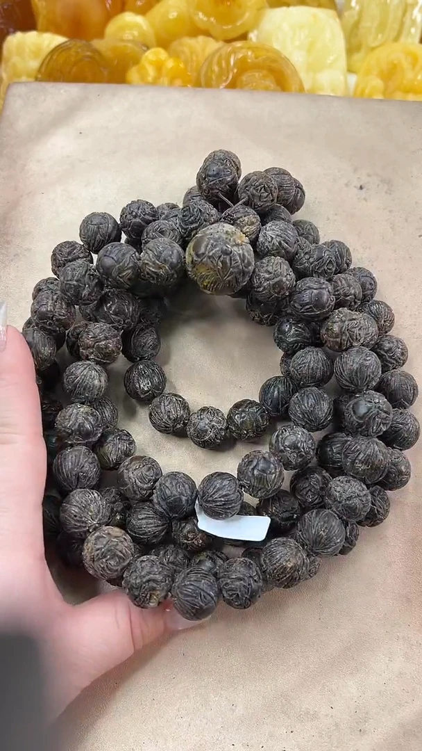 琥珀颈饰未镶嵌项链