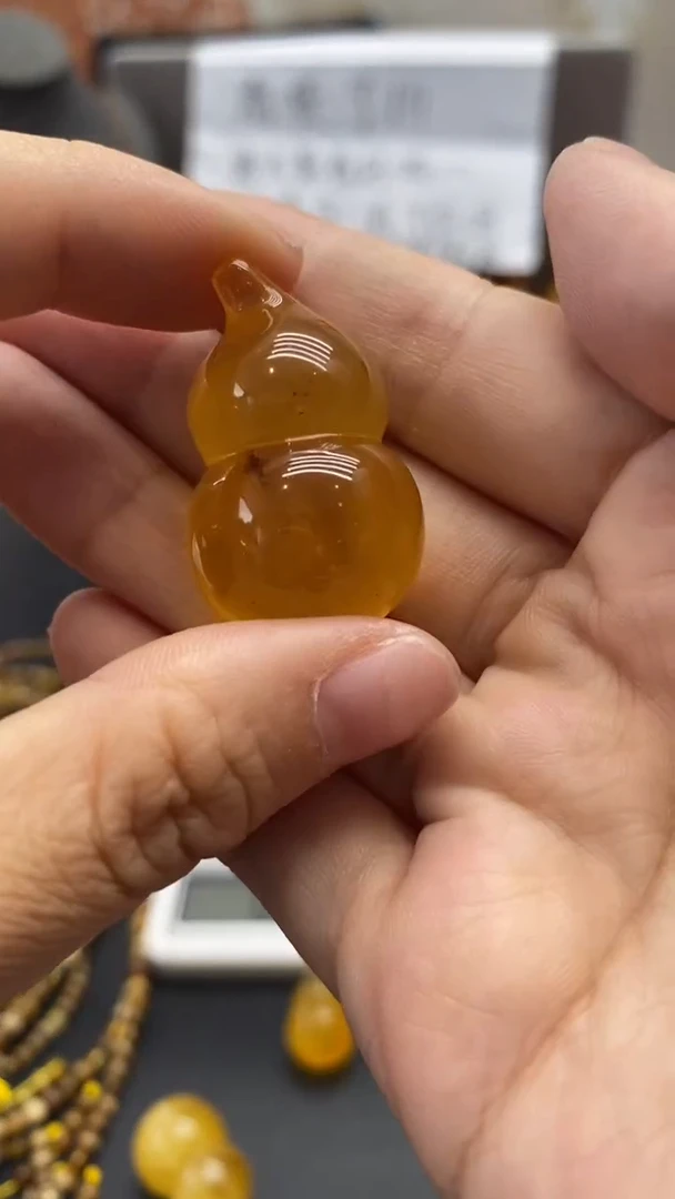 琥珀未镶嵌珠宝奇石2456