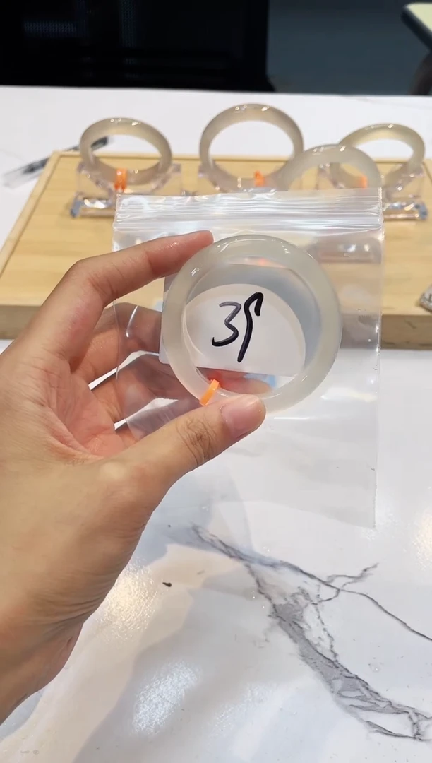 玛瑙/玉髓手镯未镶嵌39-52+