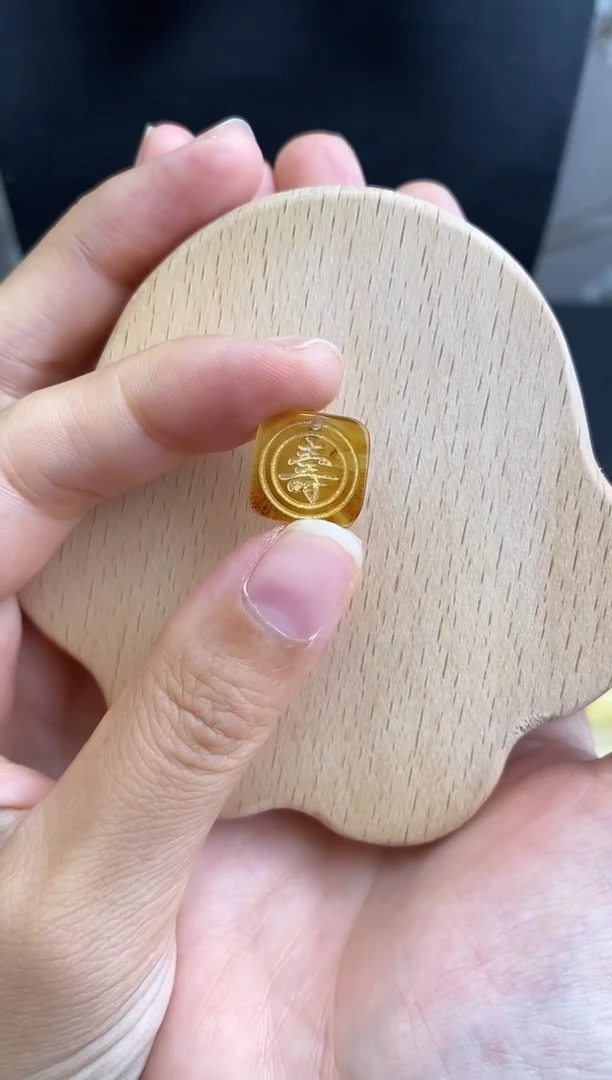 未镶嵌琥珀裸石10510015-配饰