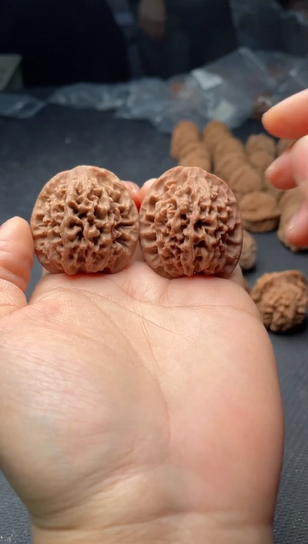 把件文玩核桃w228  秦闷37尺