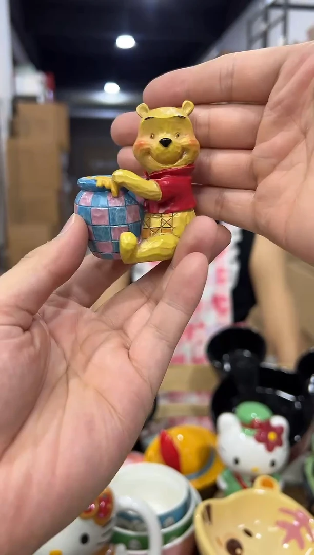 瓷片维尼波普摆件