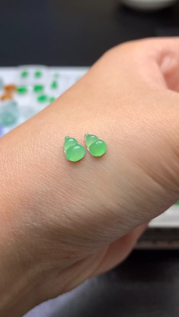 未镶嵌定制翡翠毛货