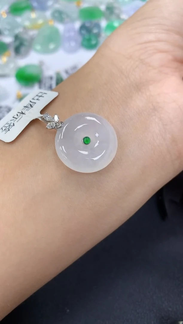 颈饰18K金镶嵌翡翠a货假一赔三支持复检百元上9元证书费自理