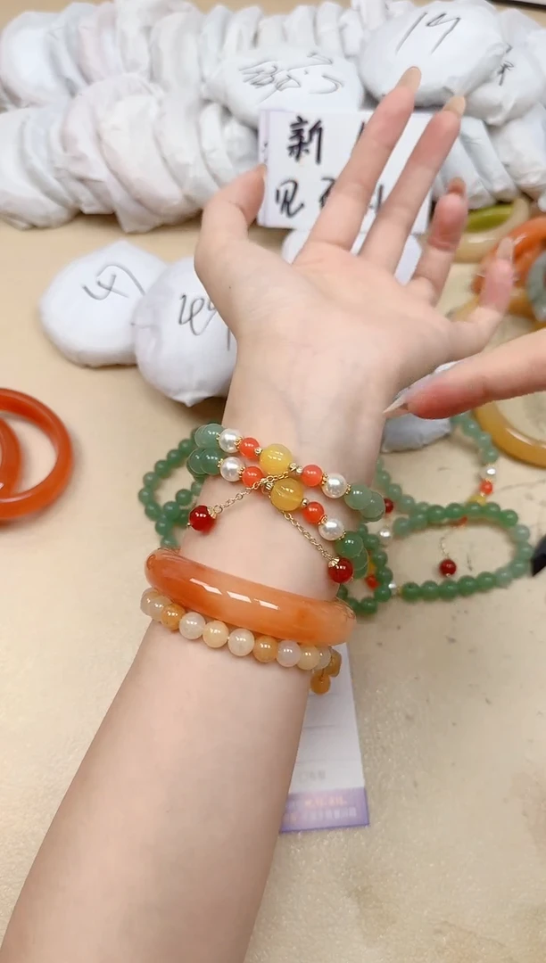 未镶嵌手镯石英质玉东陵手串