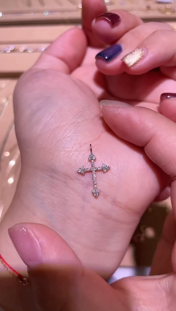 【闪购商品】钻石吊坠(不含链)18K金镶嵌18K金钻石吊坠