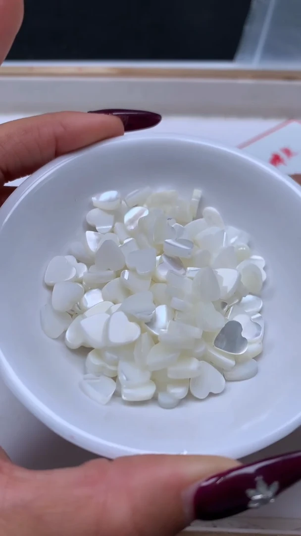 未镶嵌散珠拼合珍珠（马贝珠）A1739 珍 珠 贝爱心8*2+mm10颗8.8元