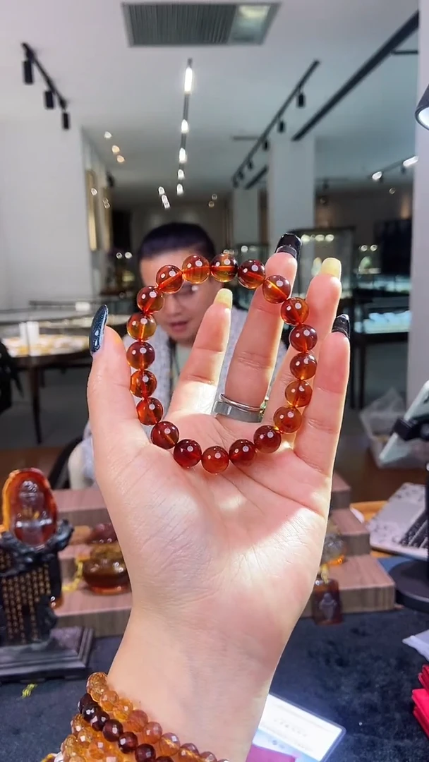琥珀颈饰未镶嵌缅甸琥珀血珀手串