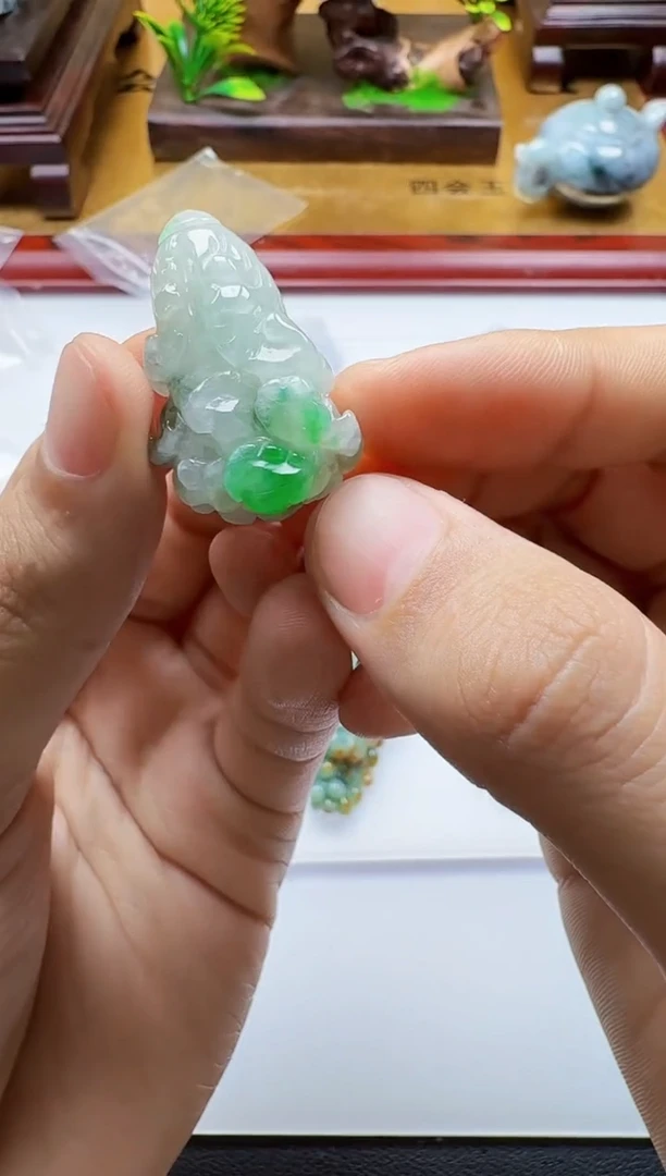 吊坠(不含链)未镶嵌翡翠1