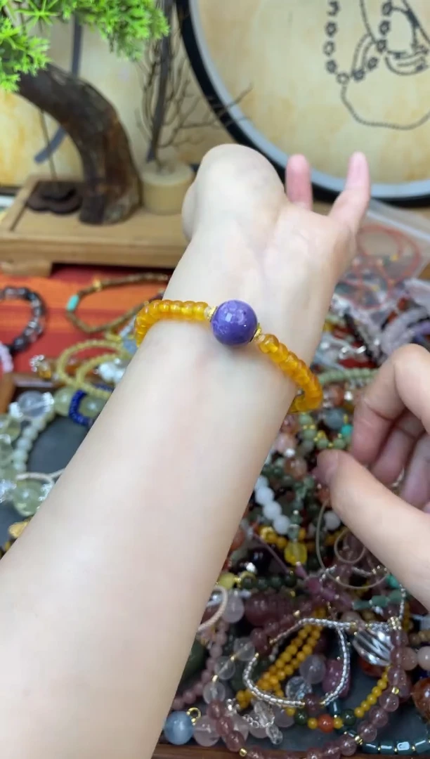 【闪购商品】蜜蜡手链未镶嵌271手串