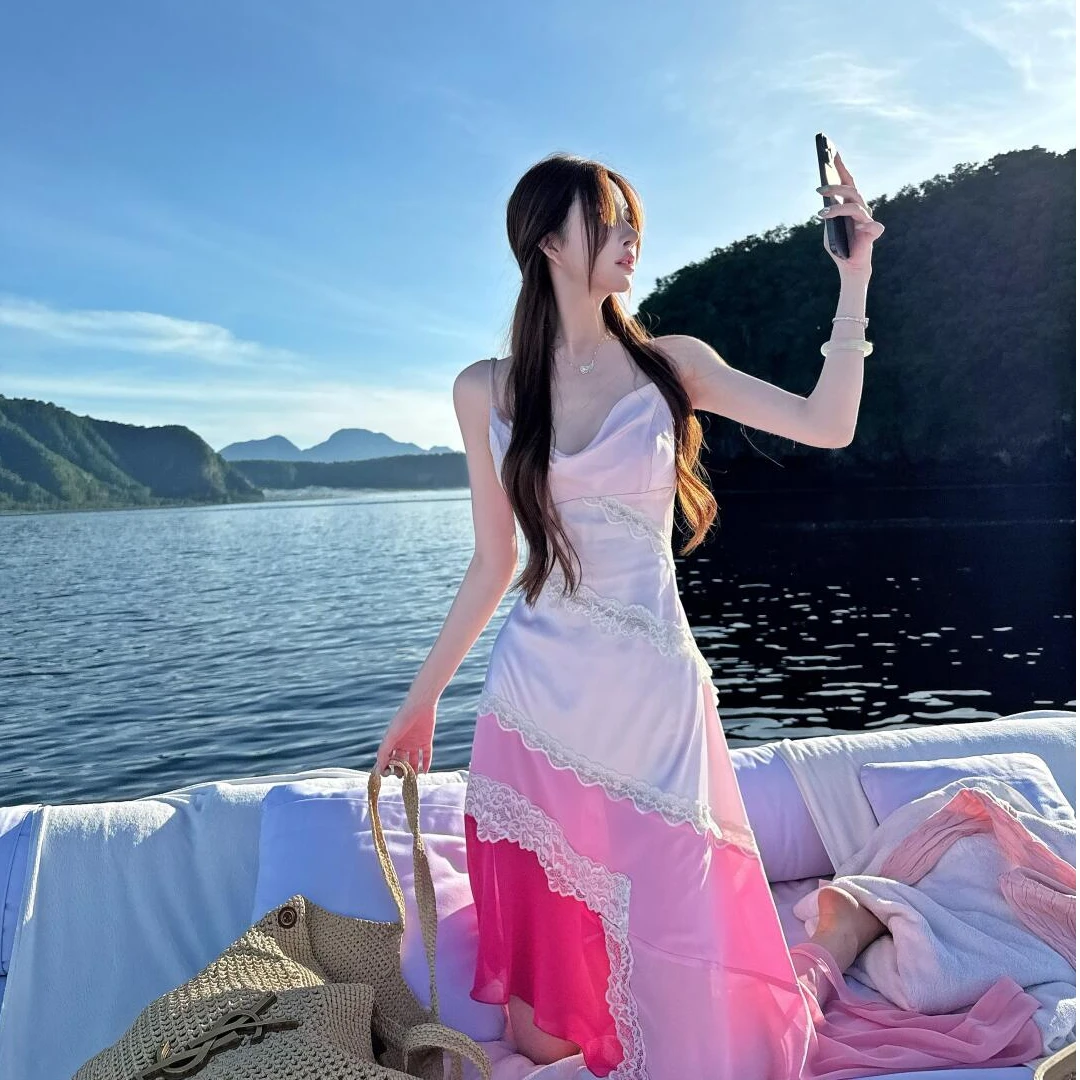 气质巨好看的今年流行漂亮绝美温柔风法式粉色吊带连衣裙子女夏季