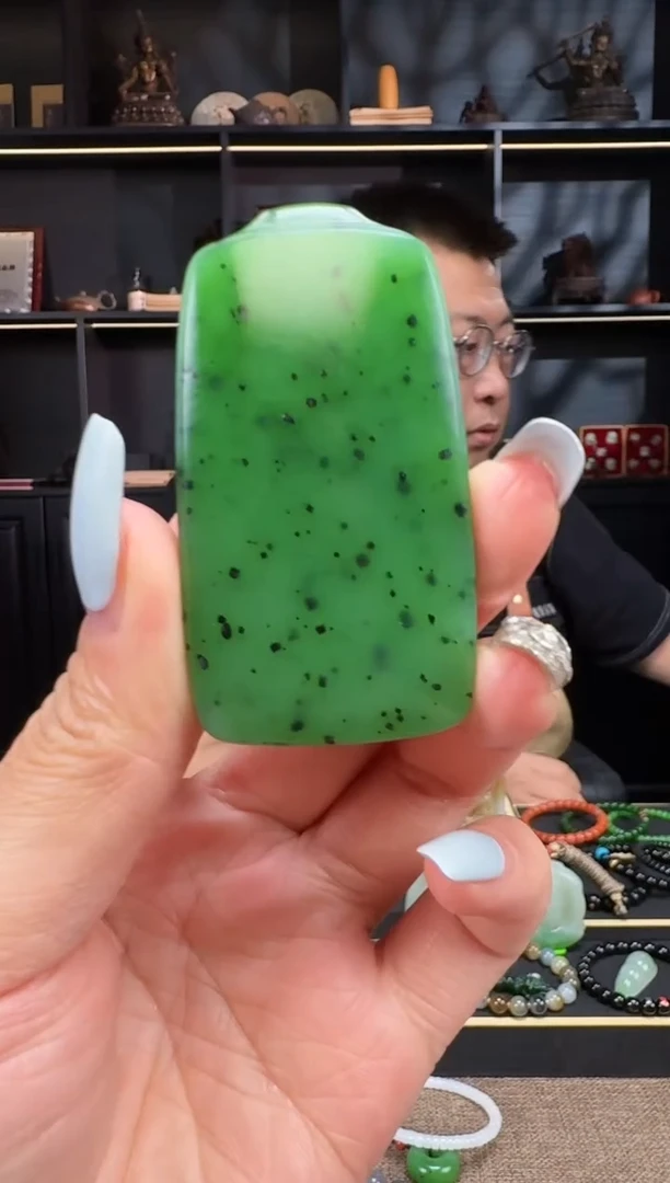 和田玉未镶嵌颈饰碧玉无事牌挂件