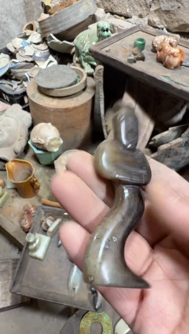 未镶嵌岫岩河磨玉（透闪石质玉）挂件玉器555555