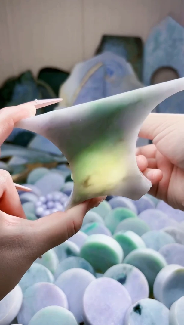 翡翠未镶嵌颈饰翡翠A货 江谭049