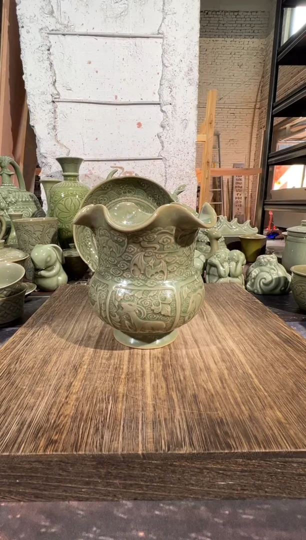 耀州窑花口股腹尊