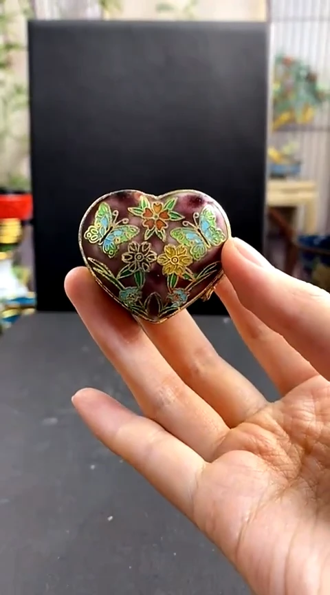 【闪购商品】非遗技艺 景泰蓝粉盒心形紫（微瑕）