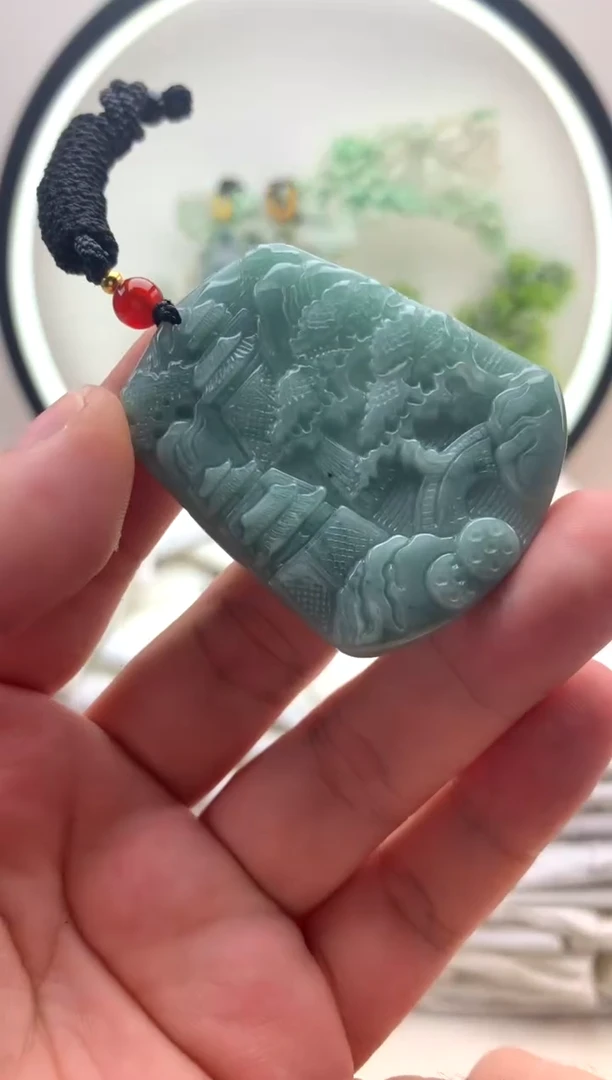 颈饰未镶嵌翡翠山水牌