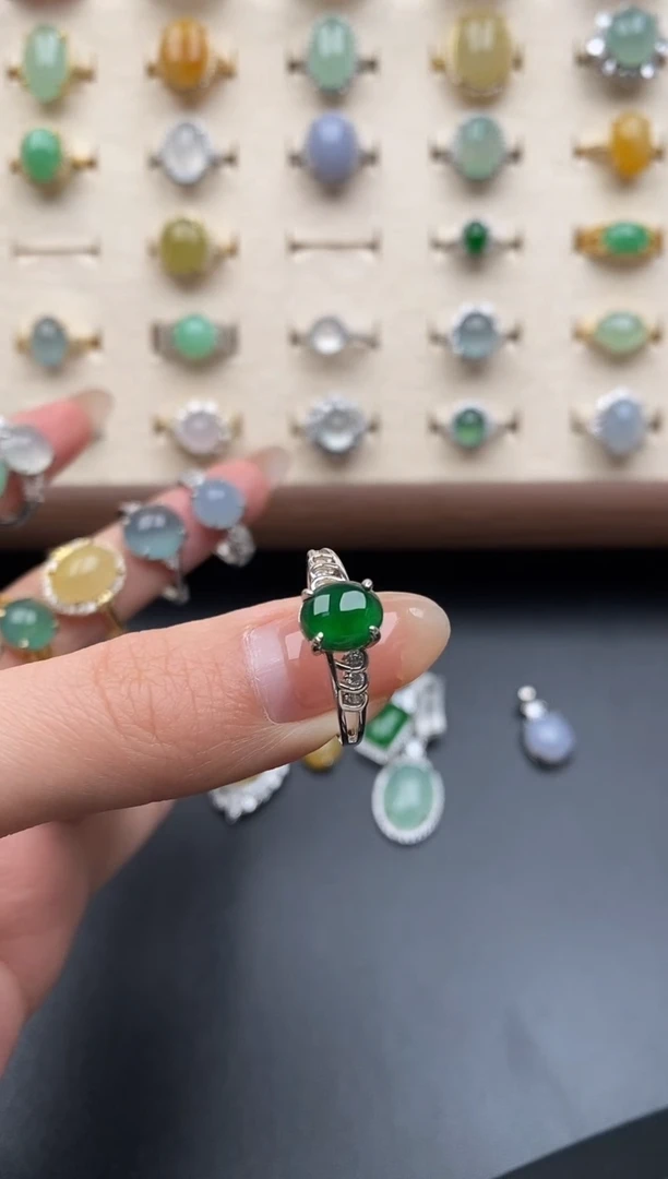 银S925镶嵌戒指翡翠一物一证一礼盒