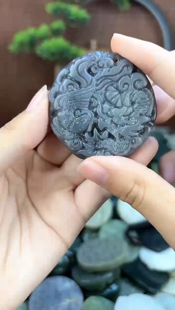 和田玉未镶嵌颈饰1