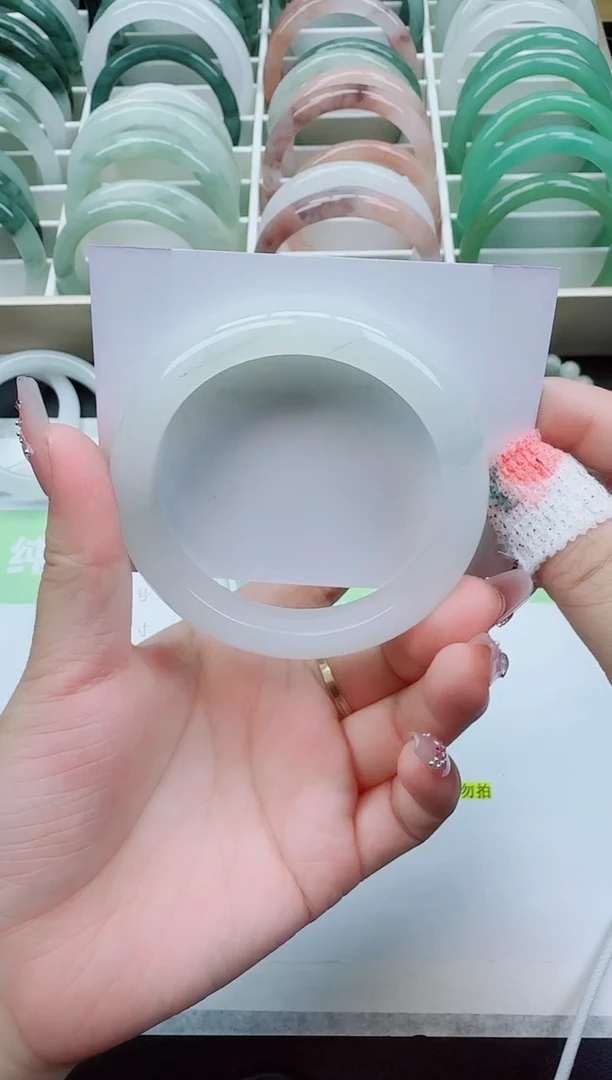 【闪购商品】石英质玉手镯未镶嵌13/57-58圈