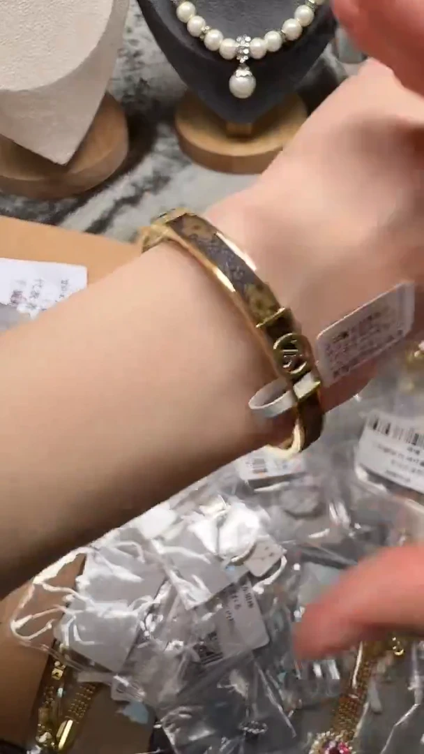 无925银时尚饰品如图所示88888888888