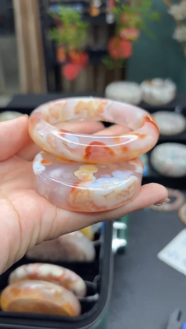 【闪购商品】石英质玉手镯未镶嵌1183（56圈赠送镯心）