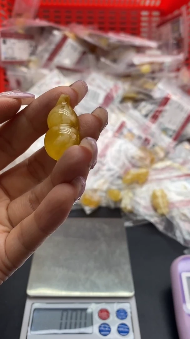 琥珀未镶嵌珠宝奇石1743