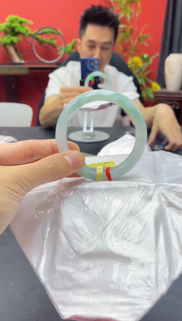 未镶嵌手镯翡翠7