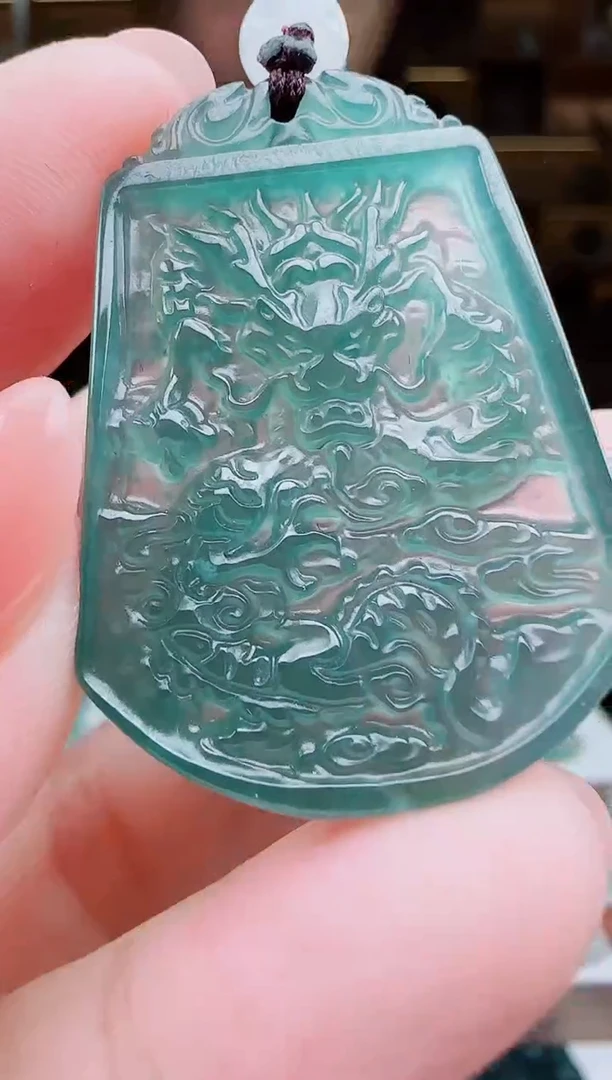 颈饰未镶嵌翡翠多样性发其一  龙牌   13.14