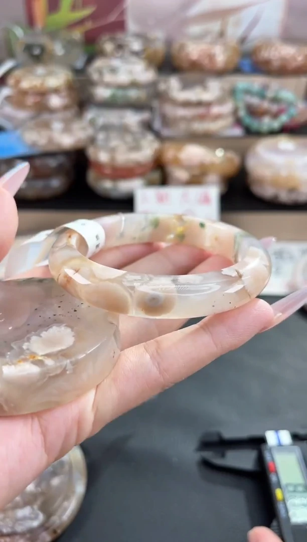 未镶嵌手镯石英质玉天然樱花玛瑙手镯（镯心赠品）55