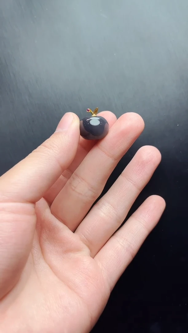 【闪购商品】和田玉颈饰18K金镶嵌苹果kk