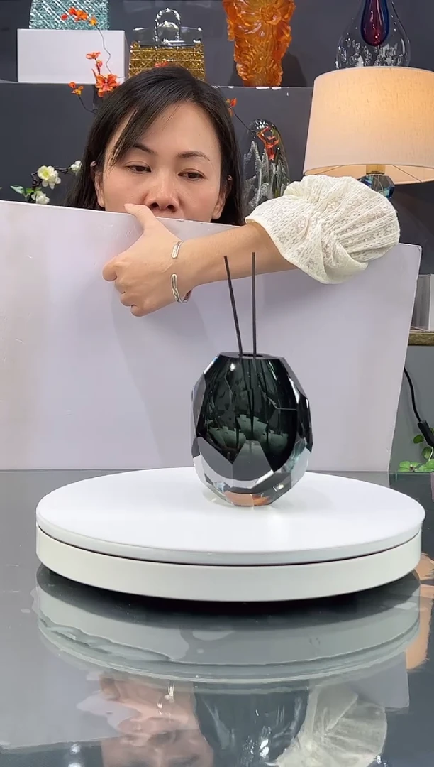 琉璃水晶琉璃花瓶1个