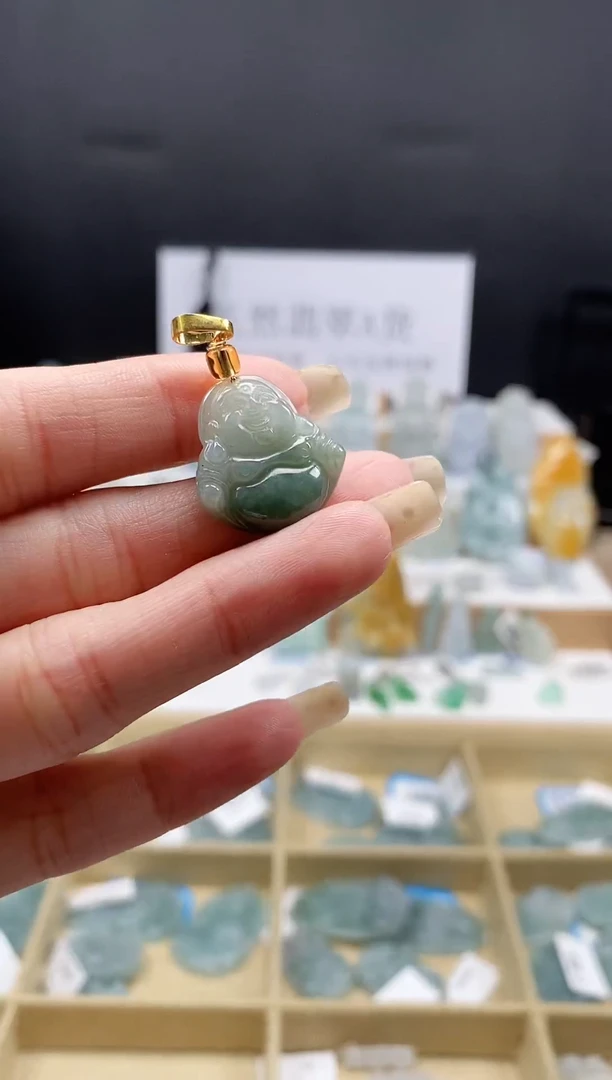 翡翠未镶嵌吊坠(不含链)91   佛公吊坠