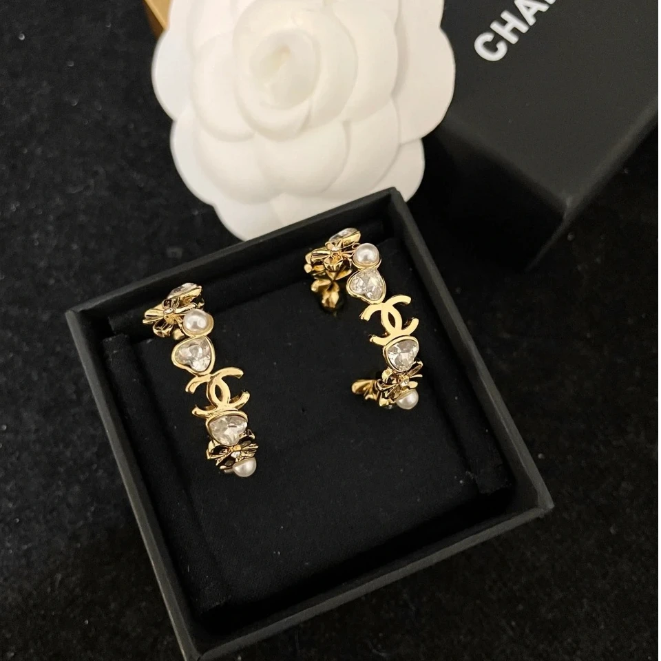 99新 Chanel/香奈儿 XF【小花念念】 经典 金属珍珠水钻 耳钉