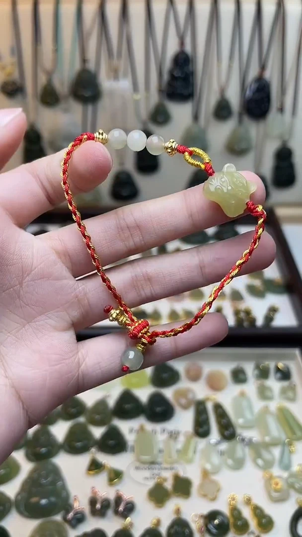 未镶嵌手绳和田玉小老虎