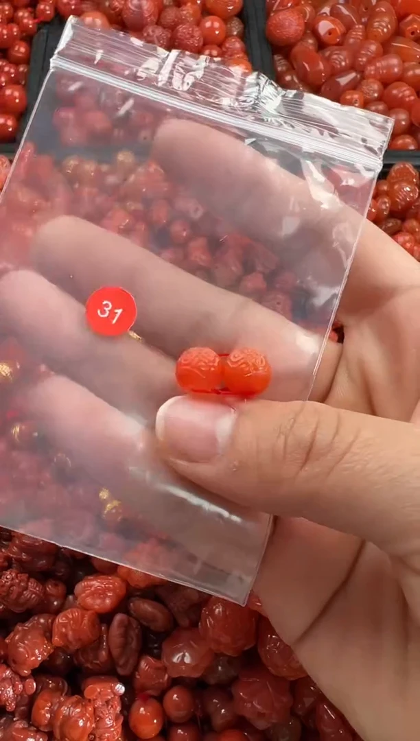 【闪购商品】南红玛瑙颈饰未镶嵌1