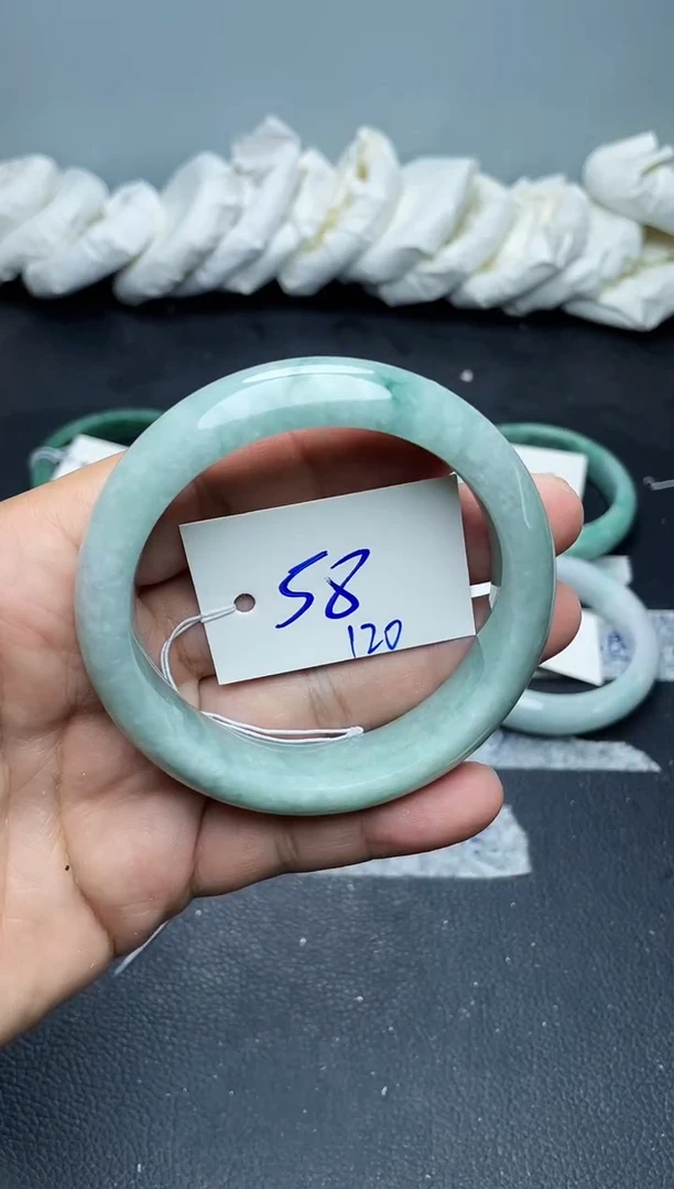 未镶嵌手镯翡翠120