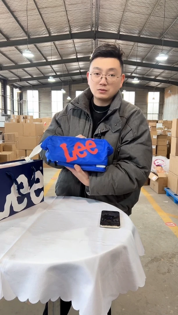 【闪购商品】无铅玻璃洗漱包 莱俐家居2.3下午